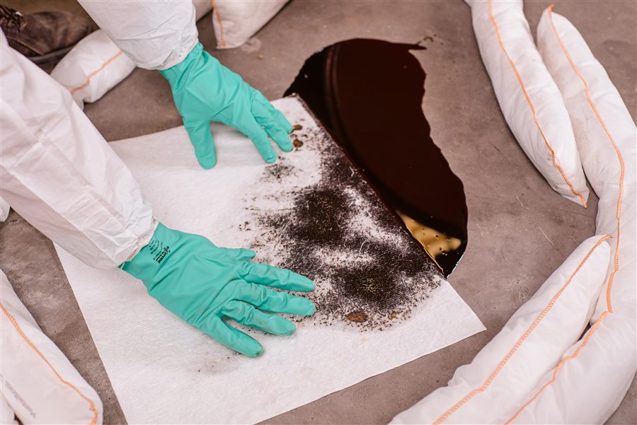 Manta Absorvente de Óleo para proteção ambiental